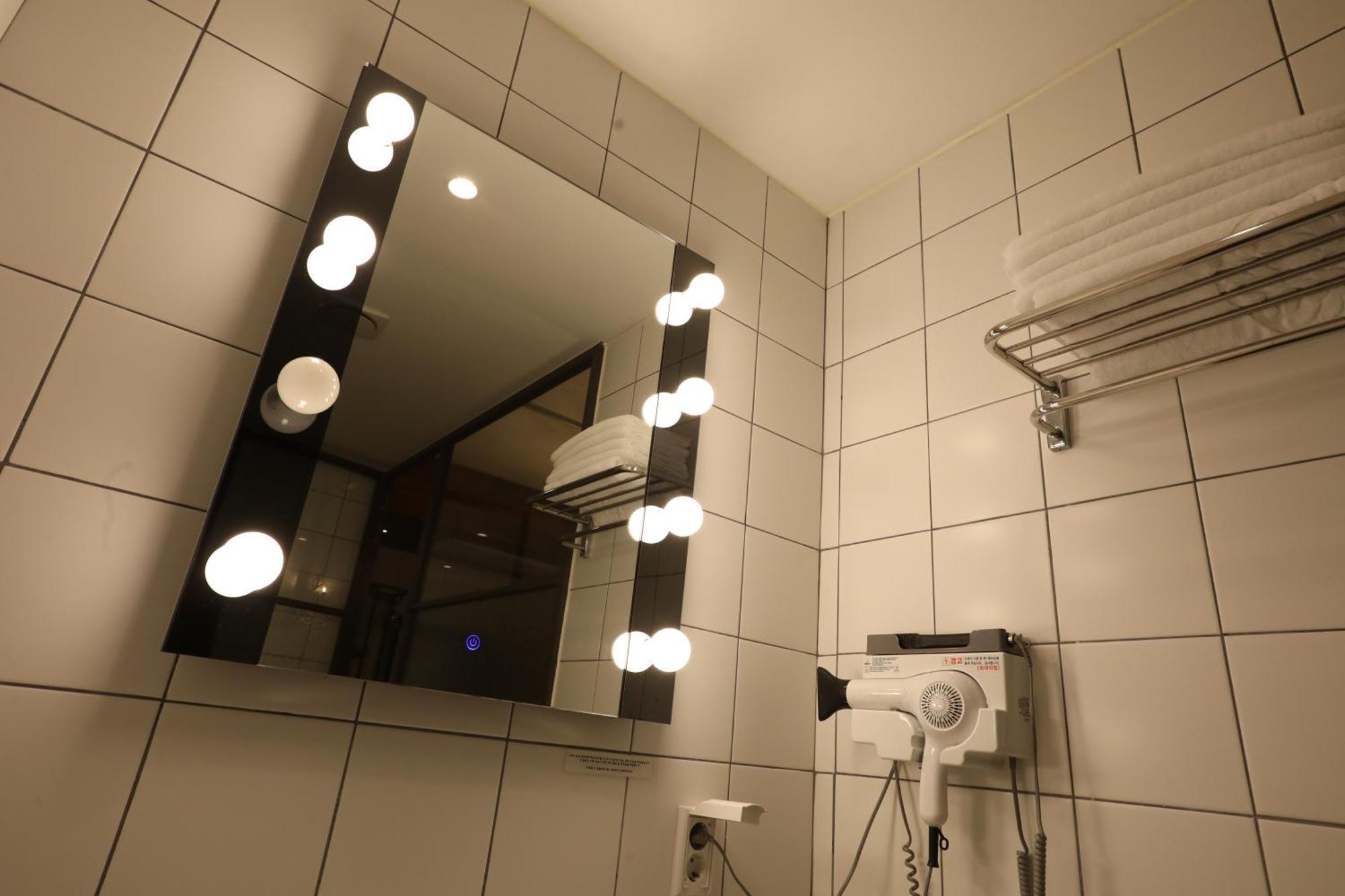 February Hotel Seongseo Daegu Extérieur photo
