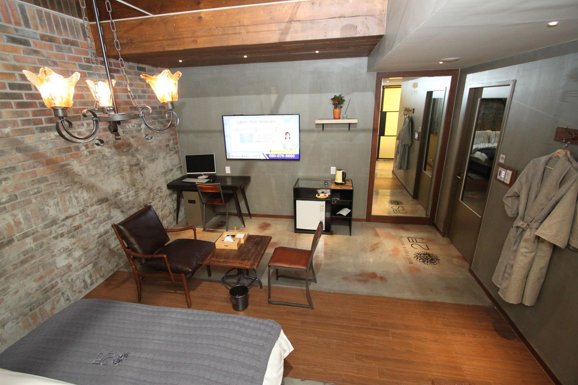 February Hotel Seongseo Daegu Extérieur photo